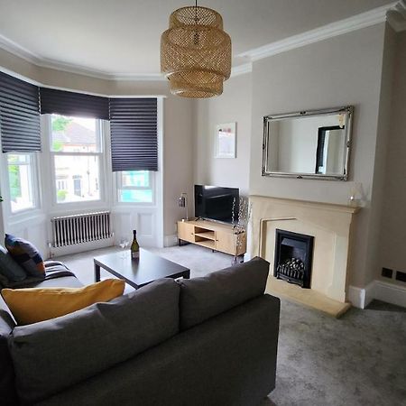 Contemporary Beach Apartment برايتون المظهر الخارجي الصورة
